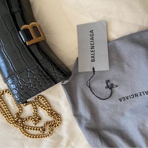Balenciaga Shiny Mock-Croc Hourglass Wallet On Chain